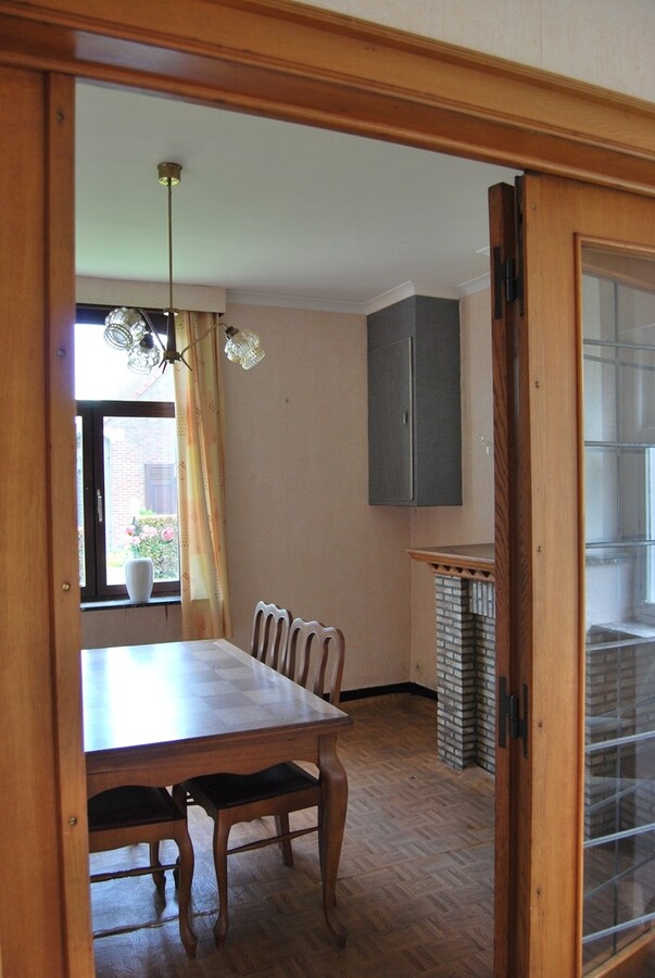 Te renoveren hoeve met stallingen op 9.333m² (+ev. 5ha) te Deinze 