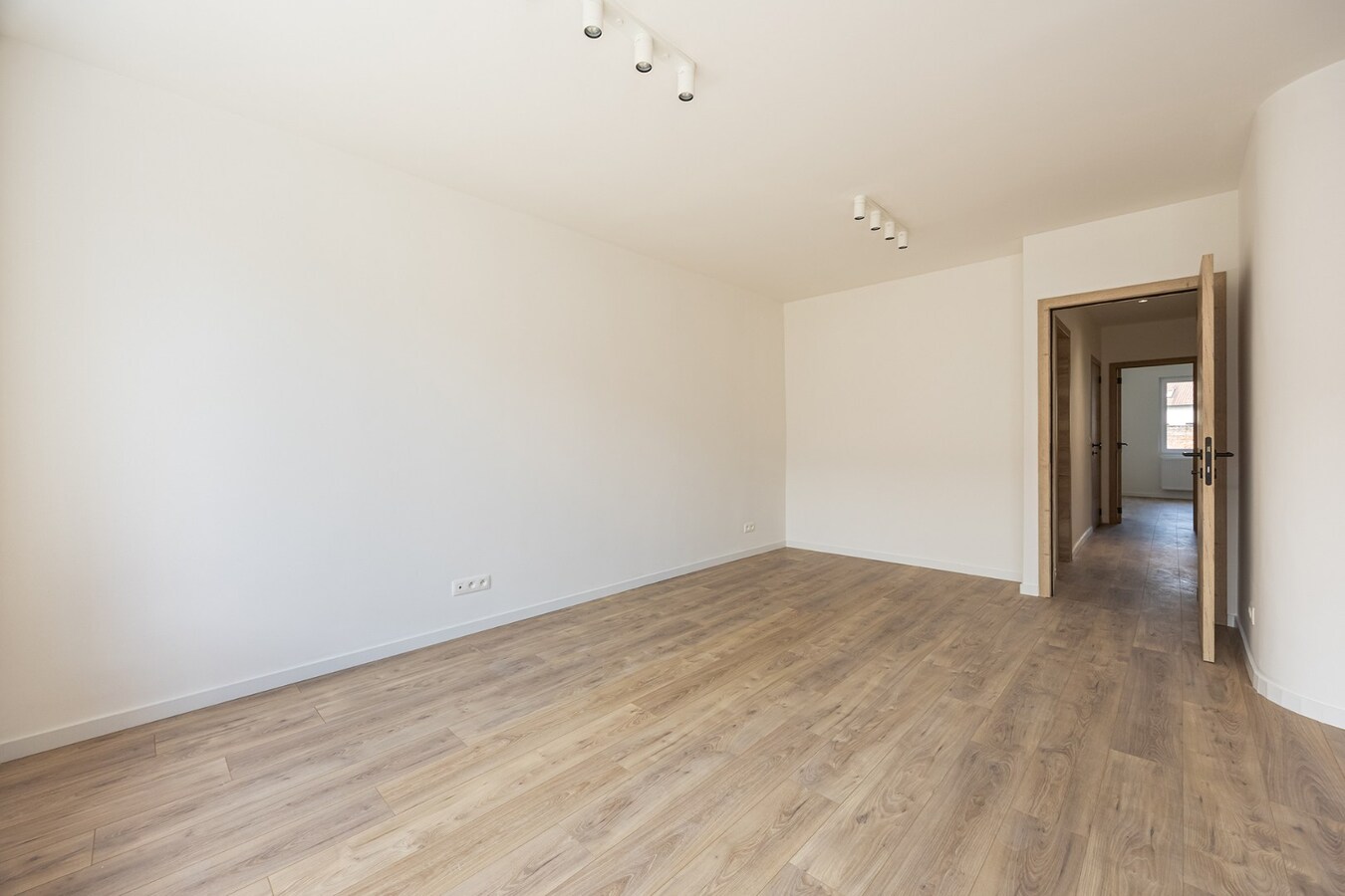 Recent gerenoveerd appt. met 2 slpk nabij Park Spoor Noord! 