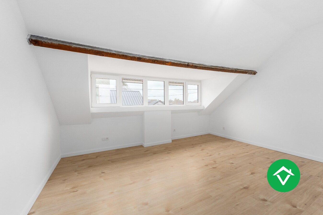 Volledig gerenoveerde woning (EPB B) met garage op topligging te Eernegem 