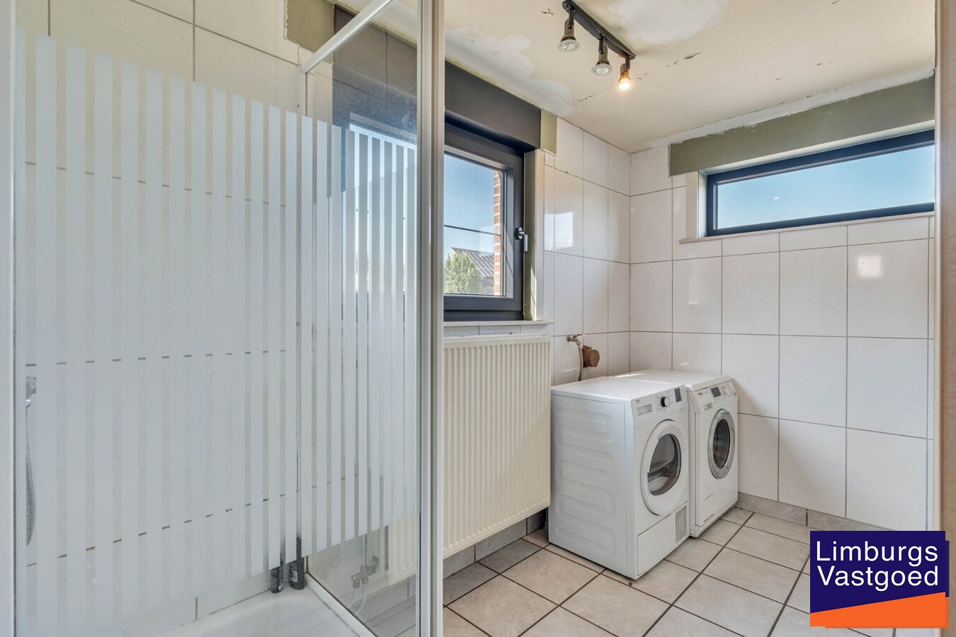 Mooie gezinswoning, 3 slpk, op een zuidwest gericht perceel van 7a87ca 