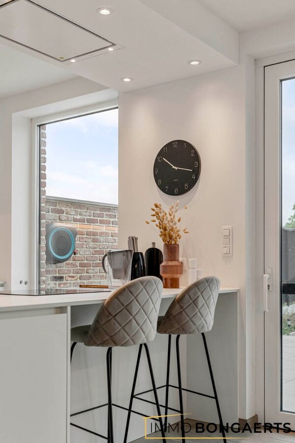Recente gezinswoning met 3 slaapkamers 