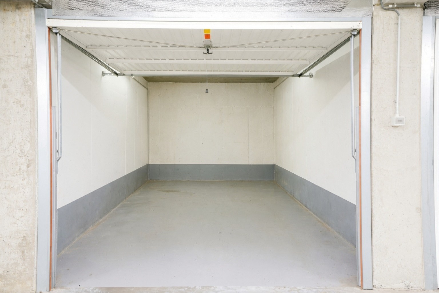Instapklaar 2-slaapkamerappartement (89m² + 8m² terras) nabij de haven van Nieuwpoort. 