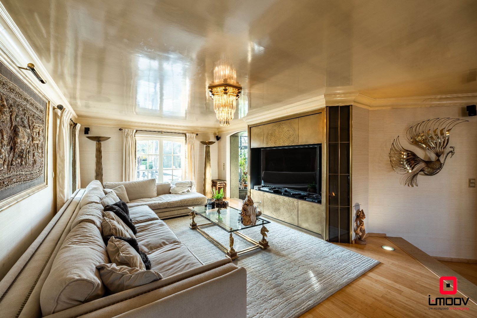 Exclusieve villa met infinity pool en resortgevoel op topligging in Mariakerke 