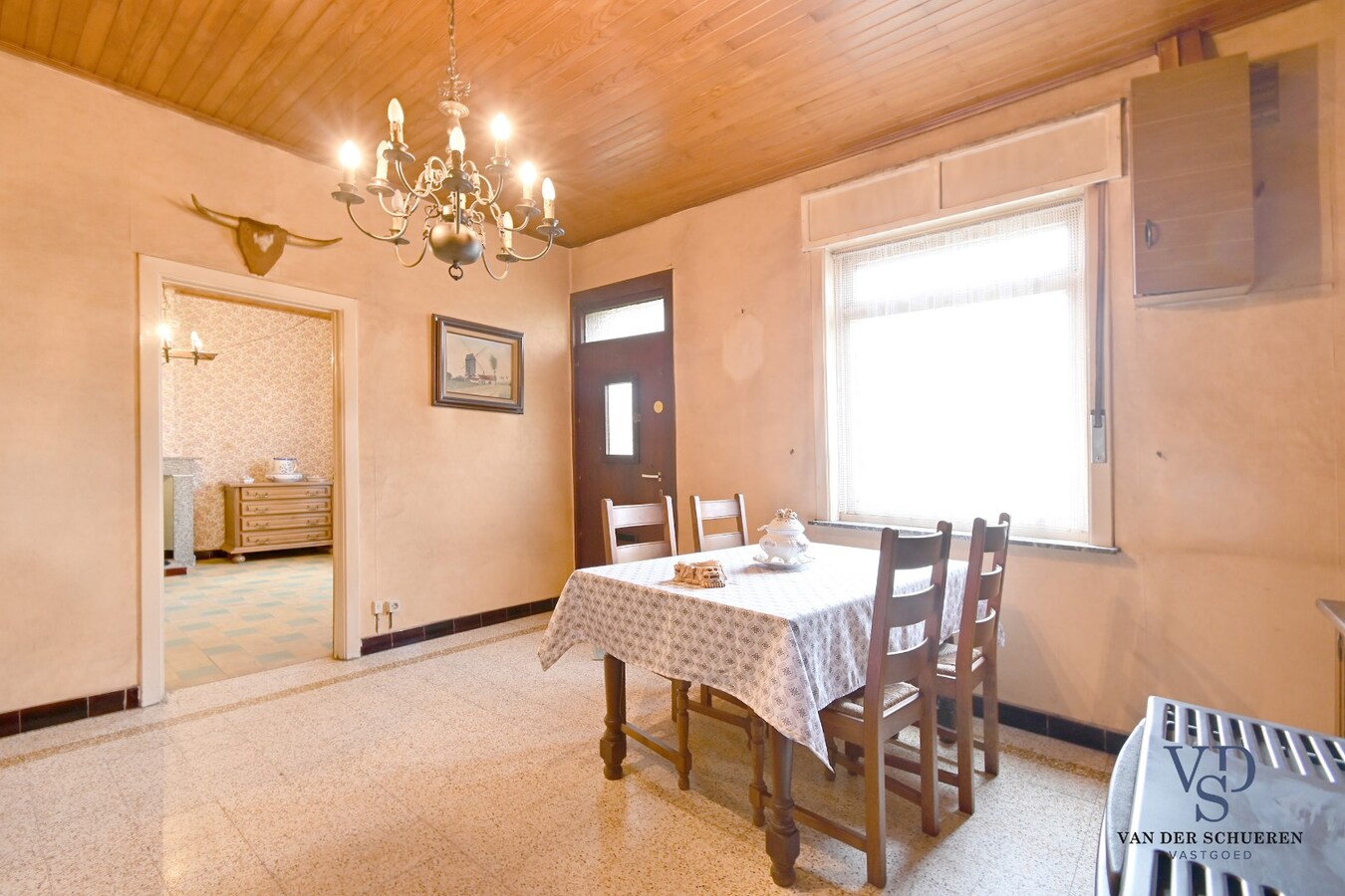 Exceptioneel gelegen eigendom met mogelijkheden! 