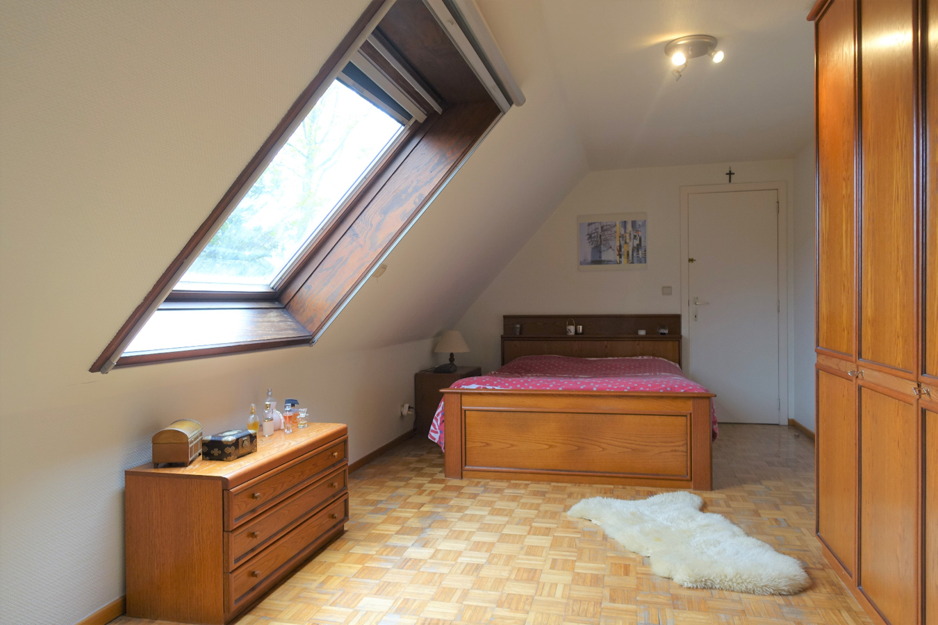 Uiterst rustig gelegen villa met kantoorruimte 