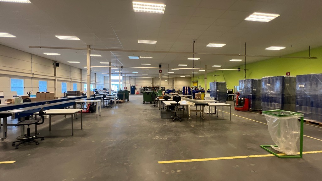 Magazijnen met kantoren te huur in Industriepark Drongen
