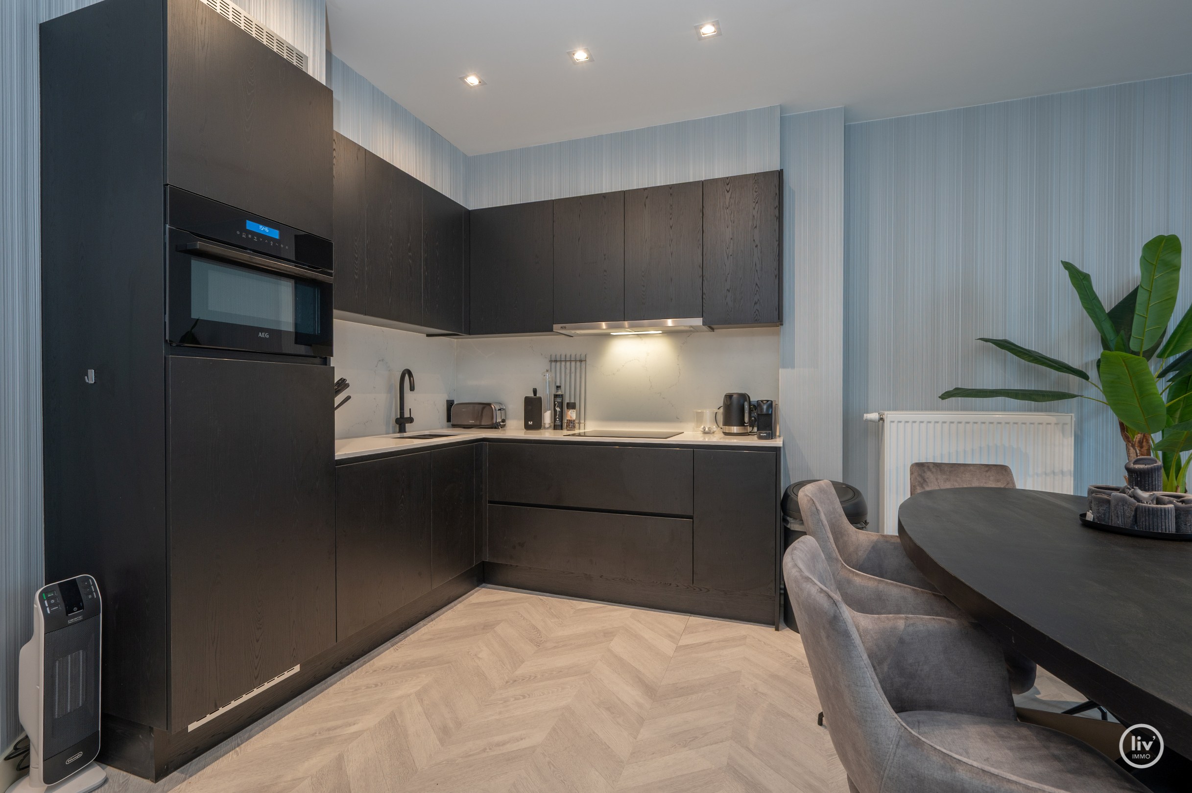 Appartement confortable avec deux chambres et possibilité de stationnement devant l'appartement. 