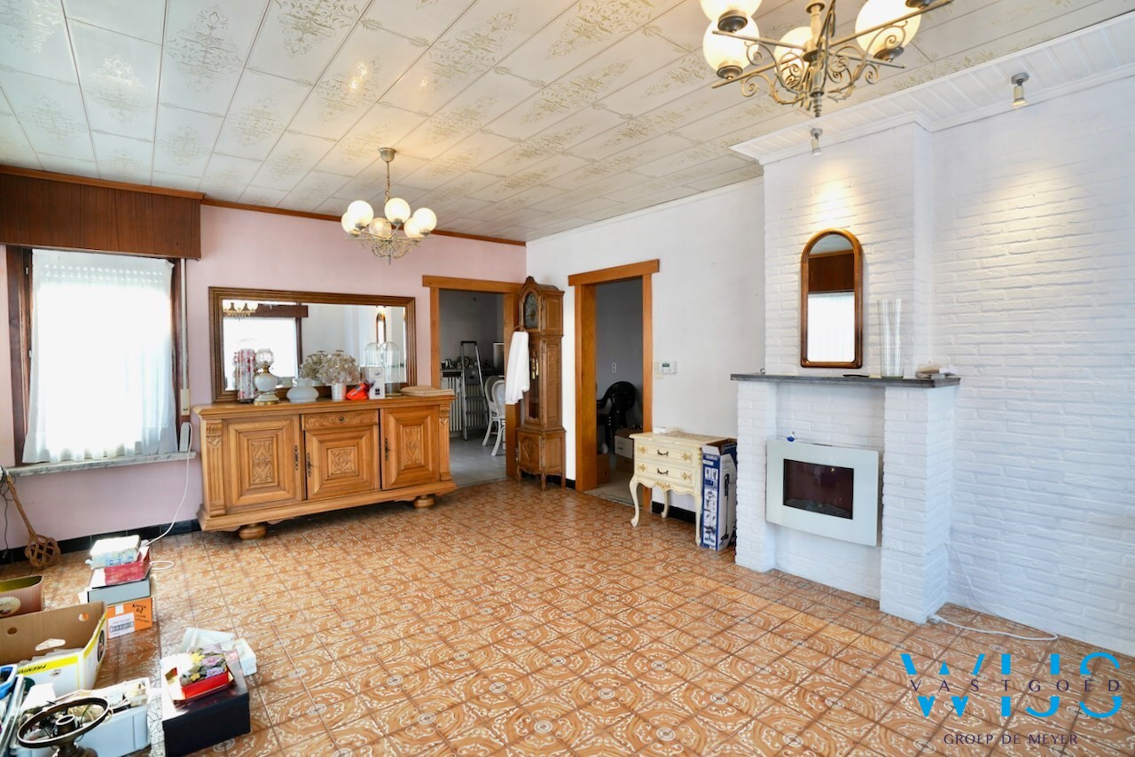 Volwaardig woonhuis met bijgebouwen te Wippelgem ! 