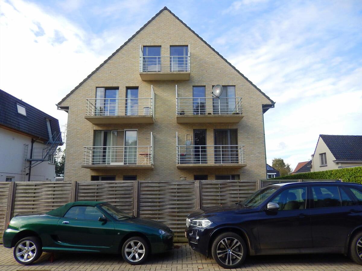 Gezellig en lichtrijk 2 slaapkamerappartement met garage 