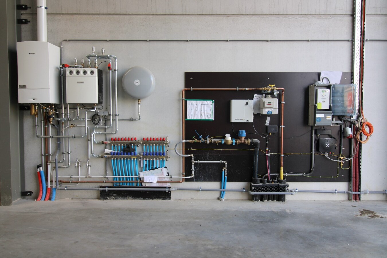 Volledig uitgeruste KMO-unit met een bruikbare oppervlakte van 392 m² 