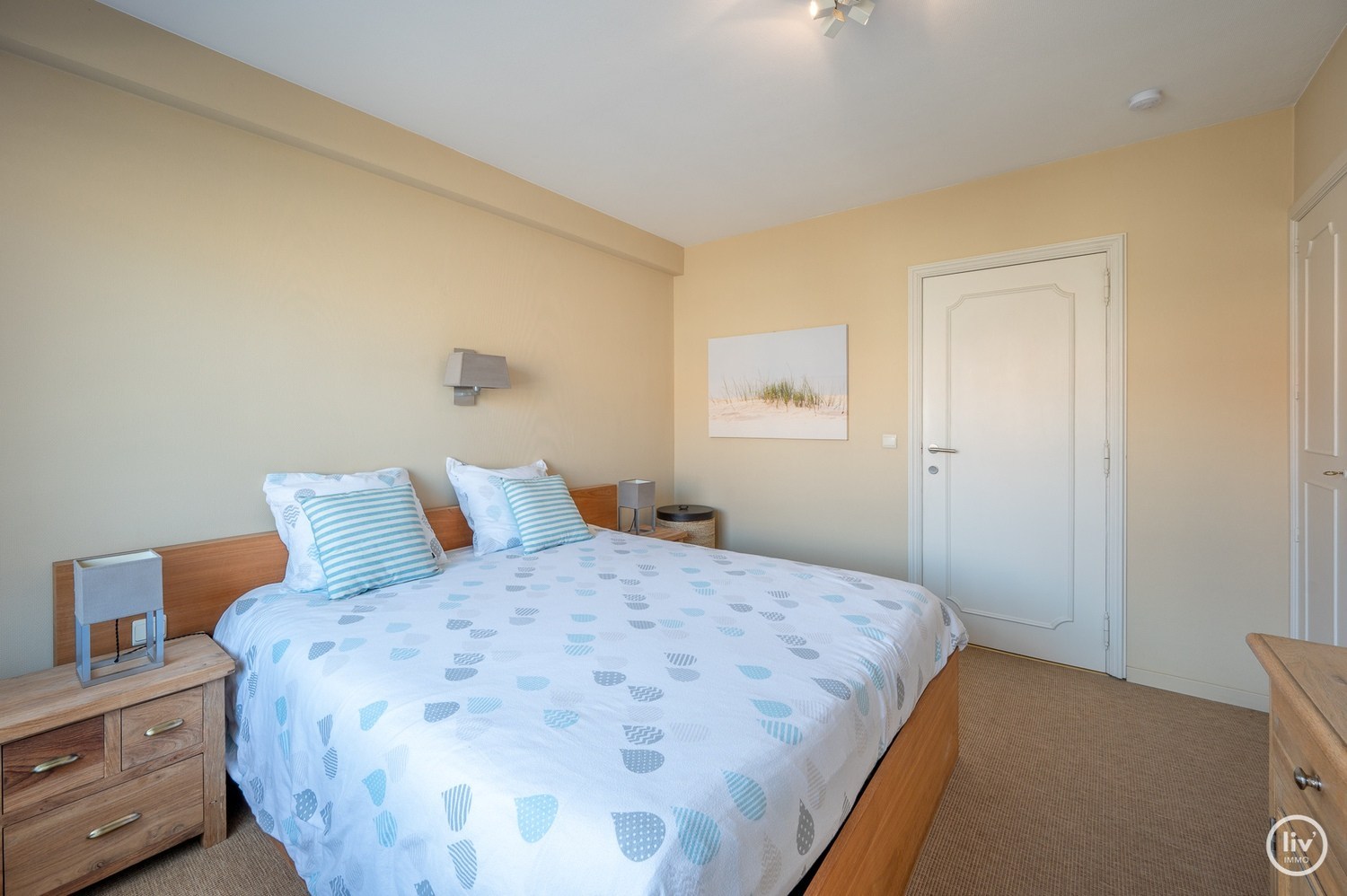 Appartement meublé - Appartement d'une chambre confortable avec terrasse ensoleillée situé dans un emplacement de premier choix à proximité de l'avenue Dumortier. 