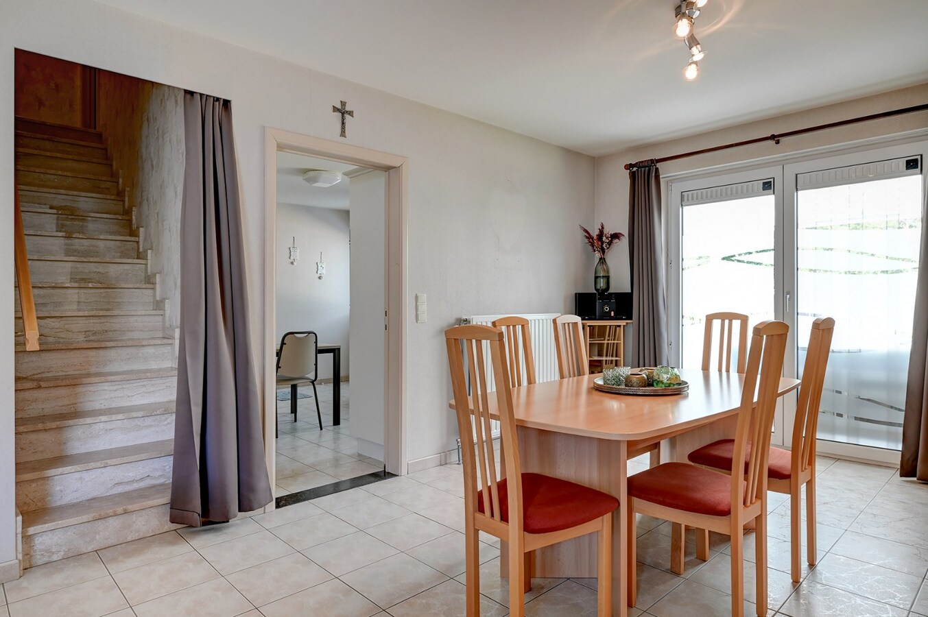 Goed onderhouden woning met 3 slaapkamers 