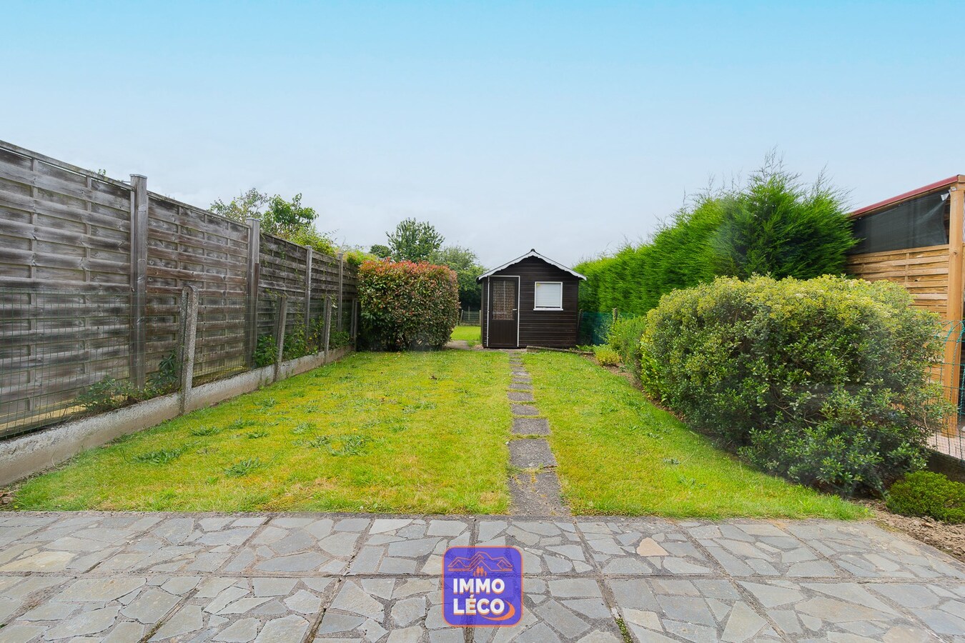 Maison avec jardin située dans une rue prisée ! Excellent potentiel ! 