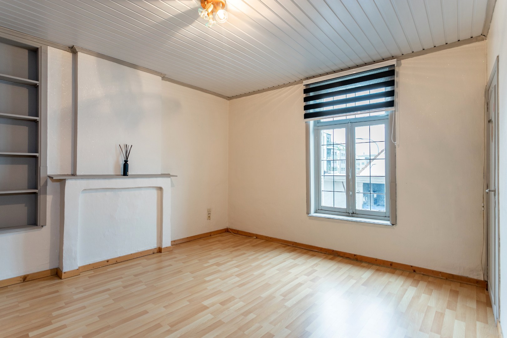 Te renoveren woning met loods nabij centrum Halle 