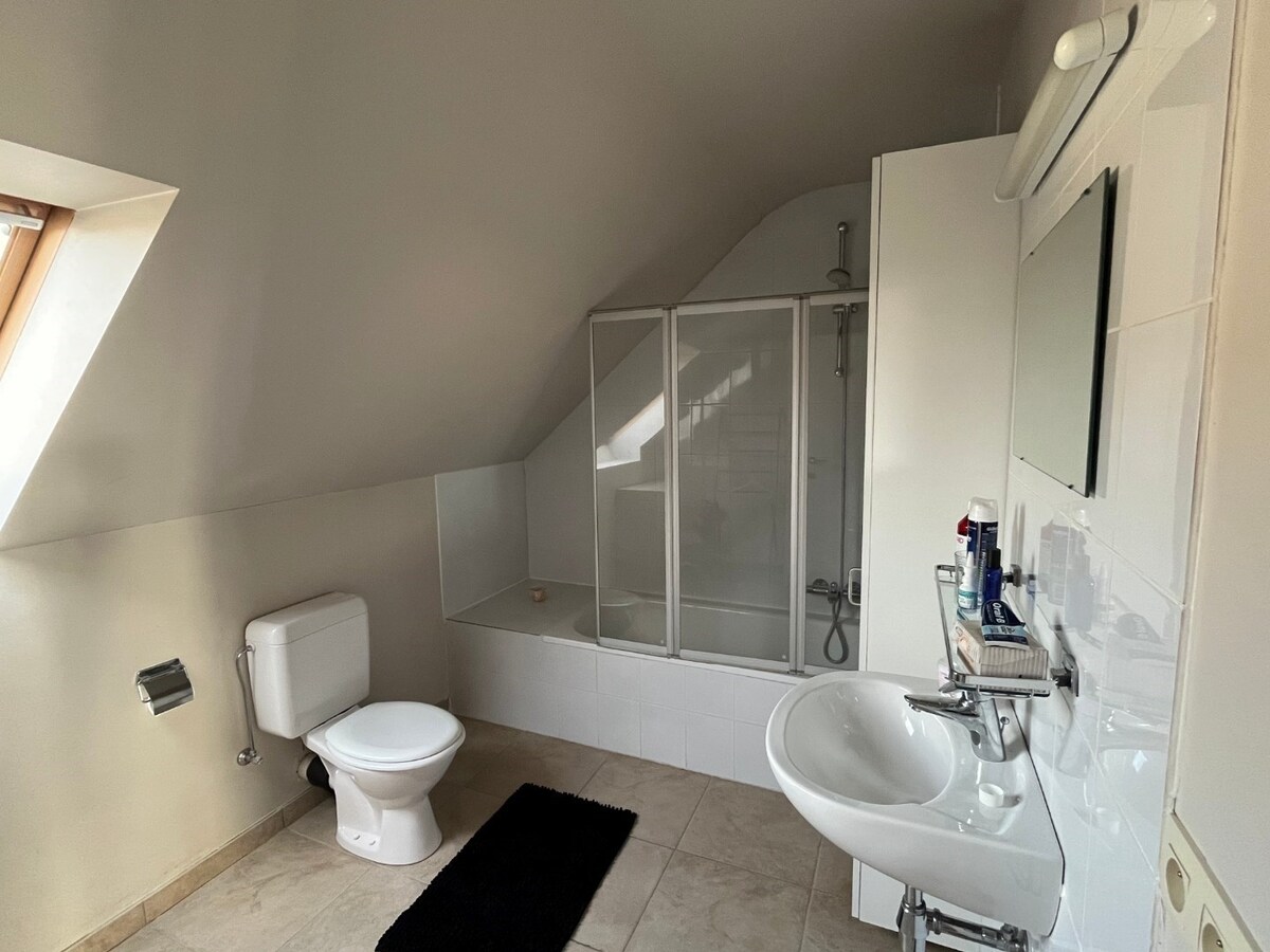 Ruim en goed gelegen 1 slaapkamer appartement! 