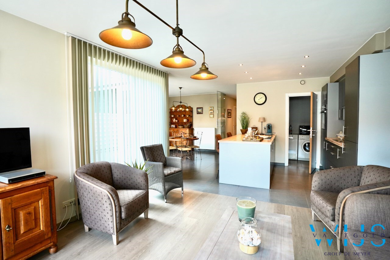 Gelijkvloers appartement met 2 slaapkamers te Zelzate ! 