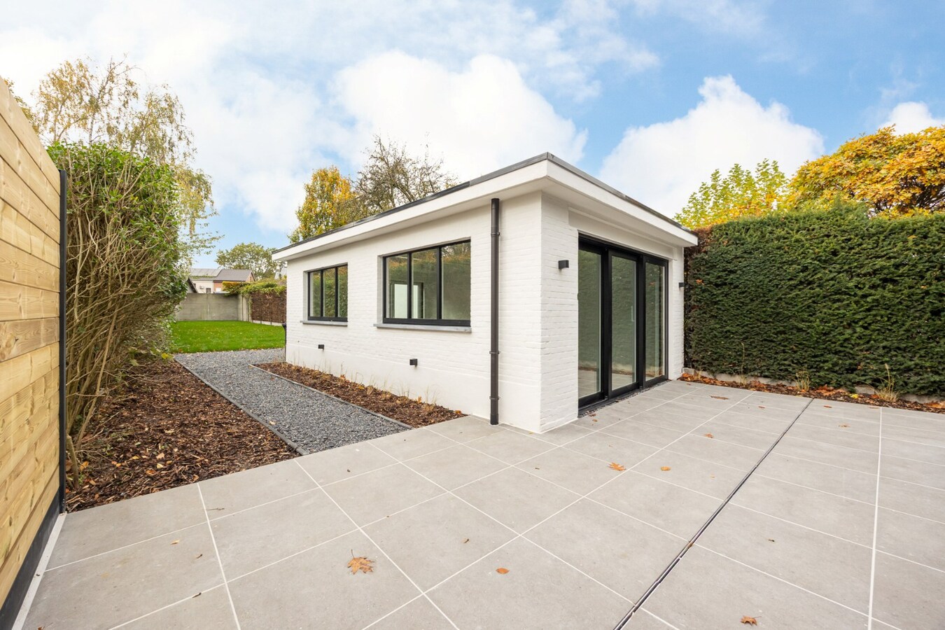 Energiezuinige instapklare woning met 4 slaapkamers en bijgebouw in hartje Schilde 