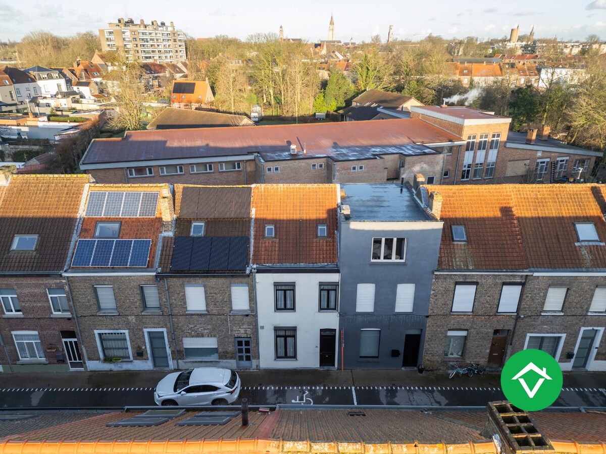 Gerenoveerde rijwoning in Brugge met 2 slaapkamers 