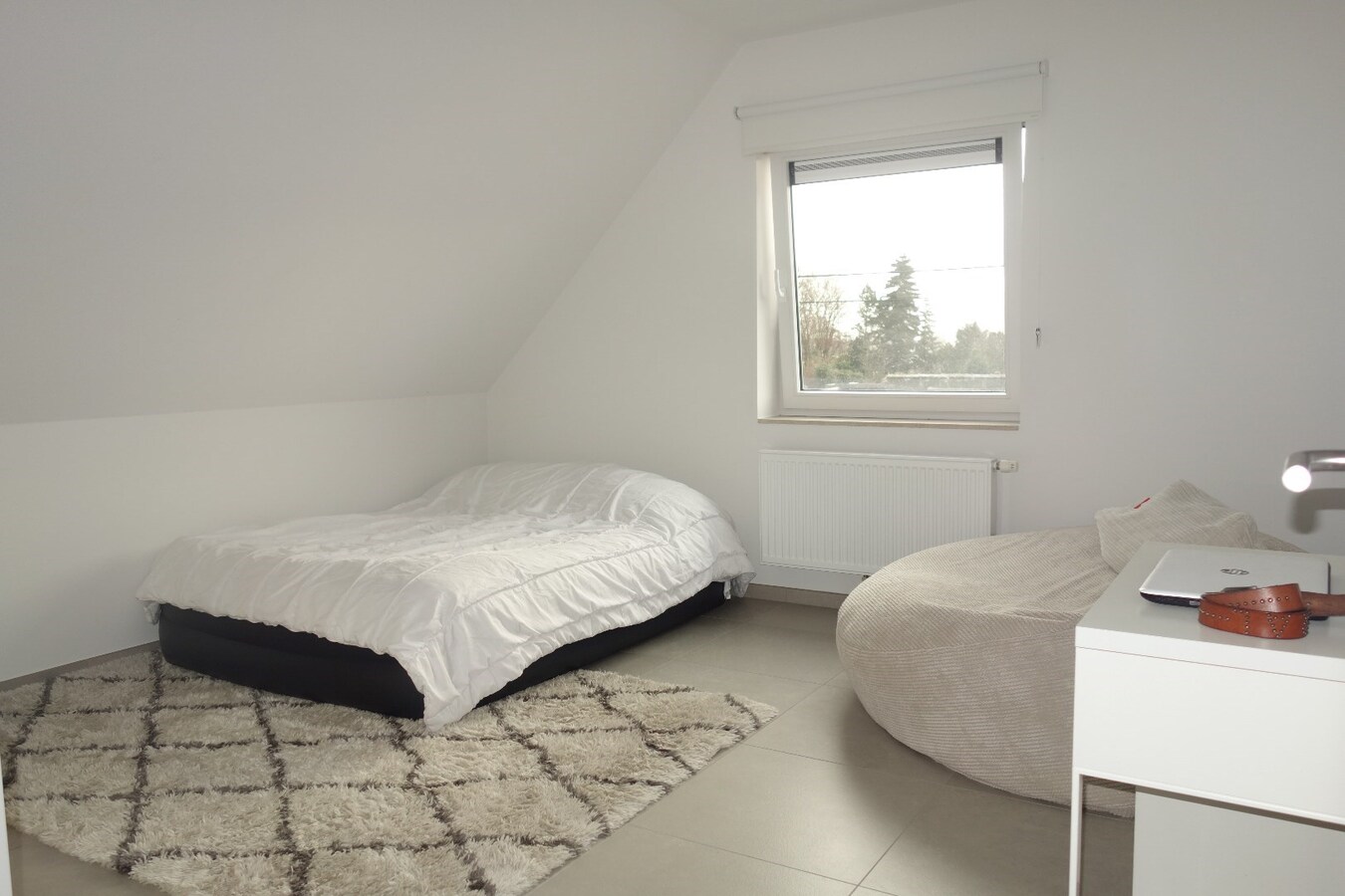 Charmante maison 3 façades avec 3 chambres, bureau, jardin et garage ! 