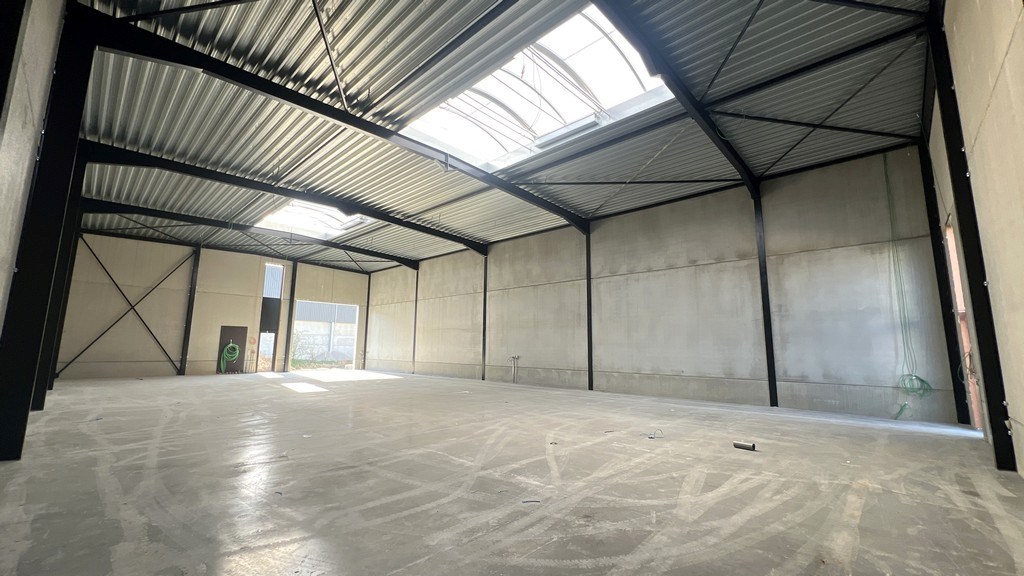 Nieuwbouw magazijn te huur in kmo-park Schipdonk in Deinze