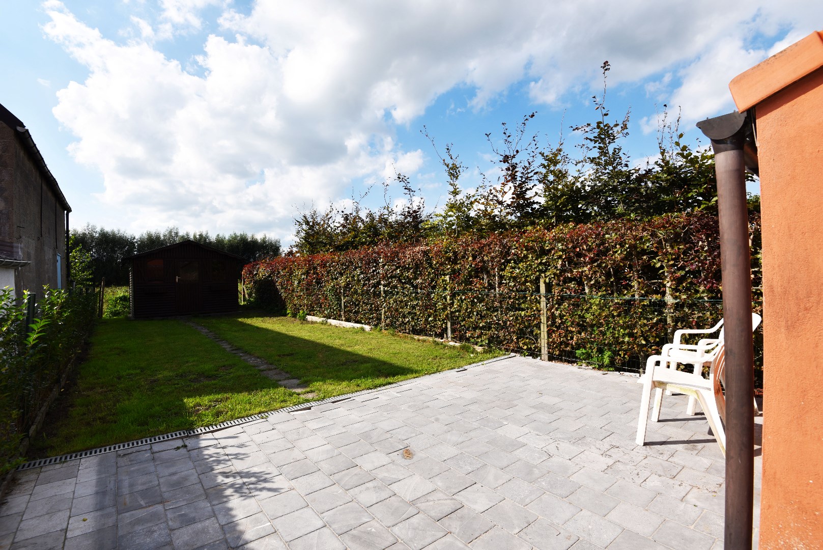 Charmante rijwoning met tuintje te centrum Eeklo 