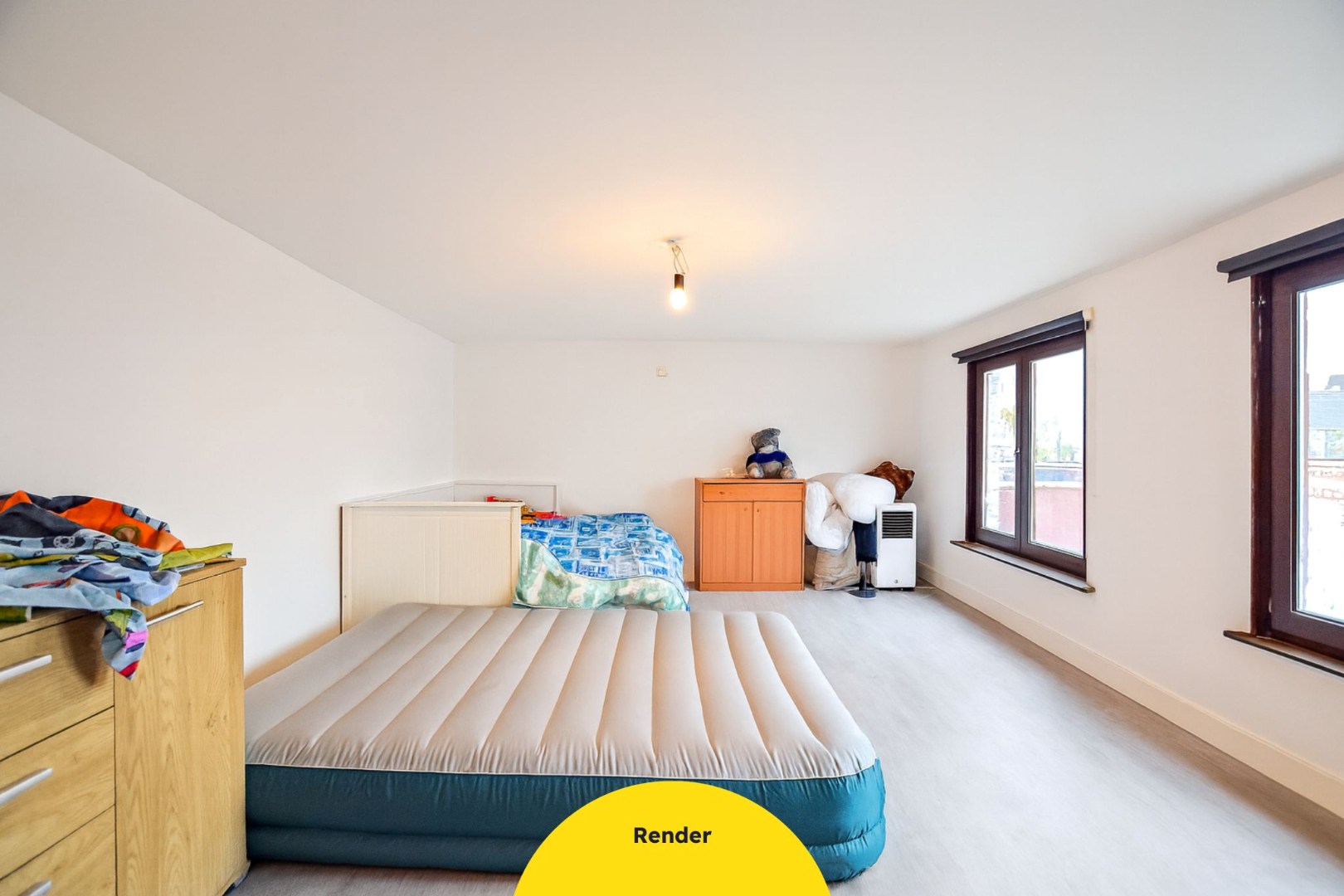 Ruime woning met uitbreidingsmogelijkheden en loods in groot Alveringem. 