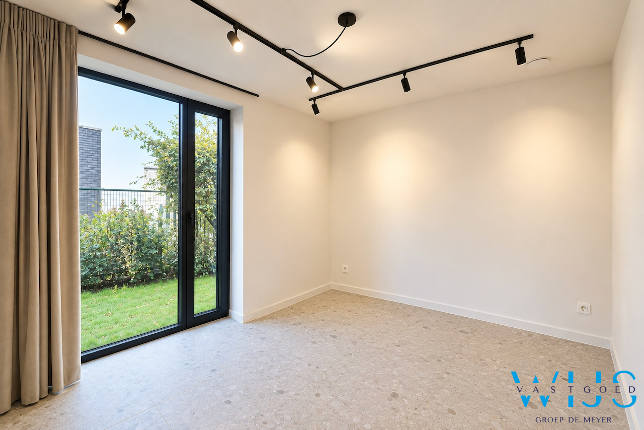 High-end gelijkvloers appartement met tuin te Lembeke ! 