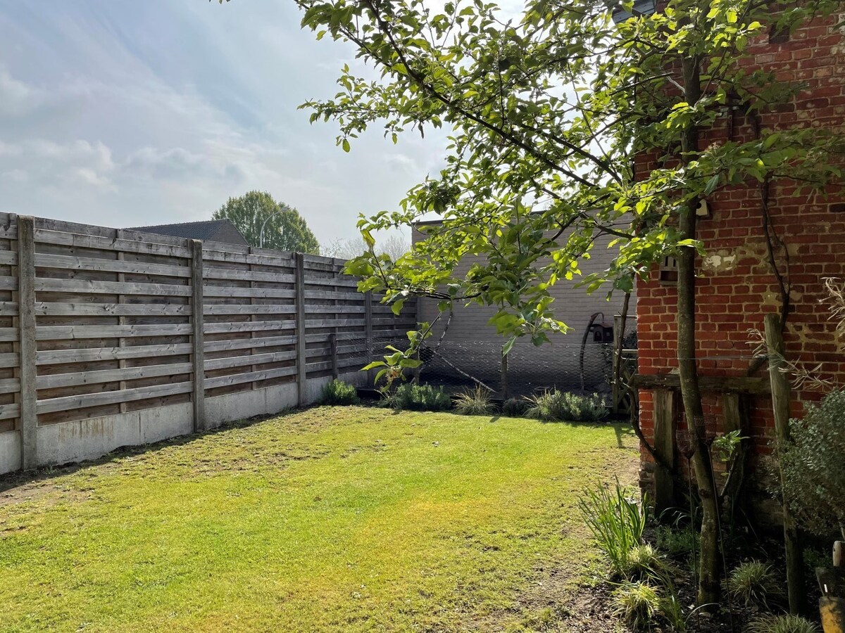 Benedenwoning verhuurd in Ravels