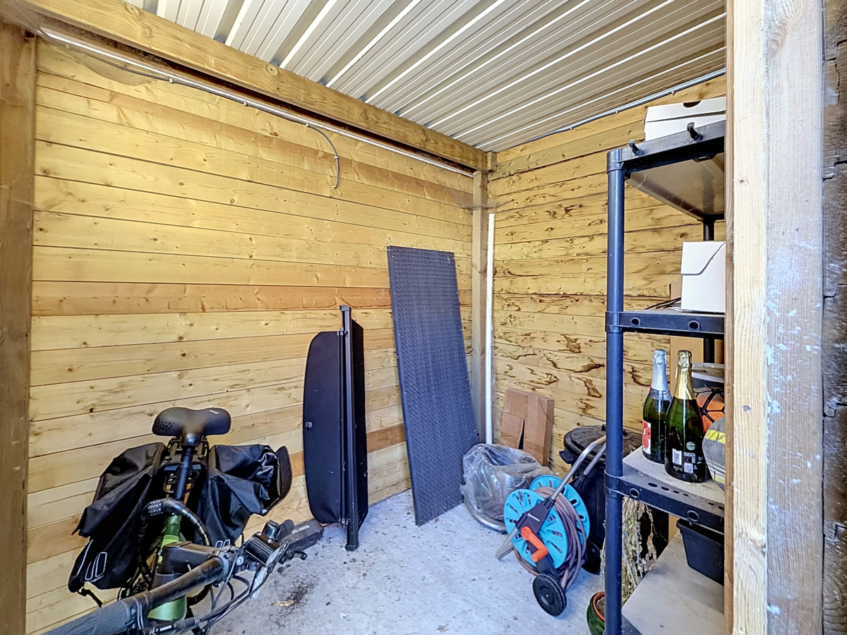 Gezellige rijwoning met tuin in Waarschoot 