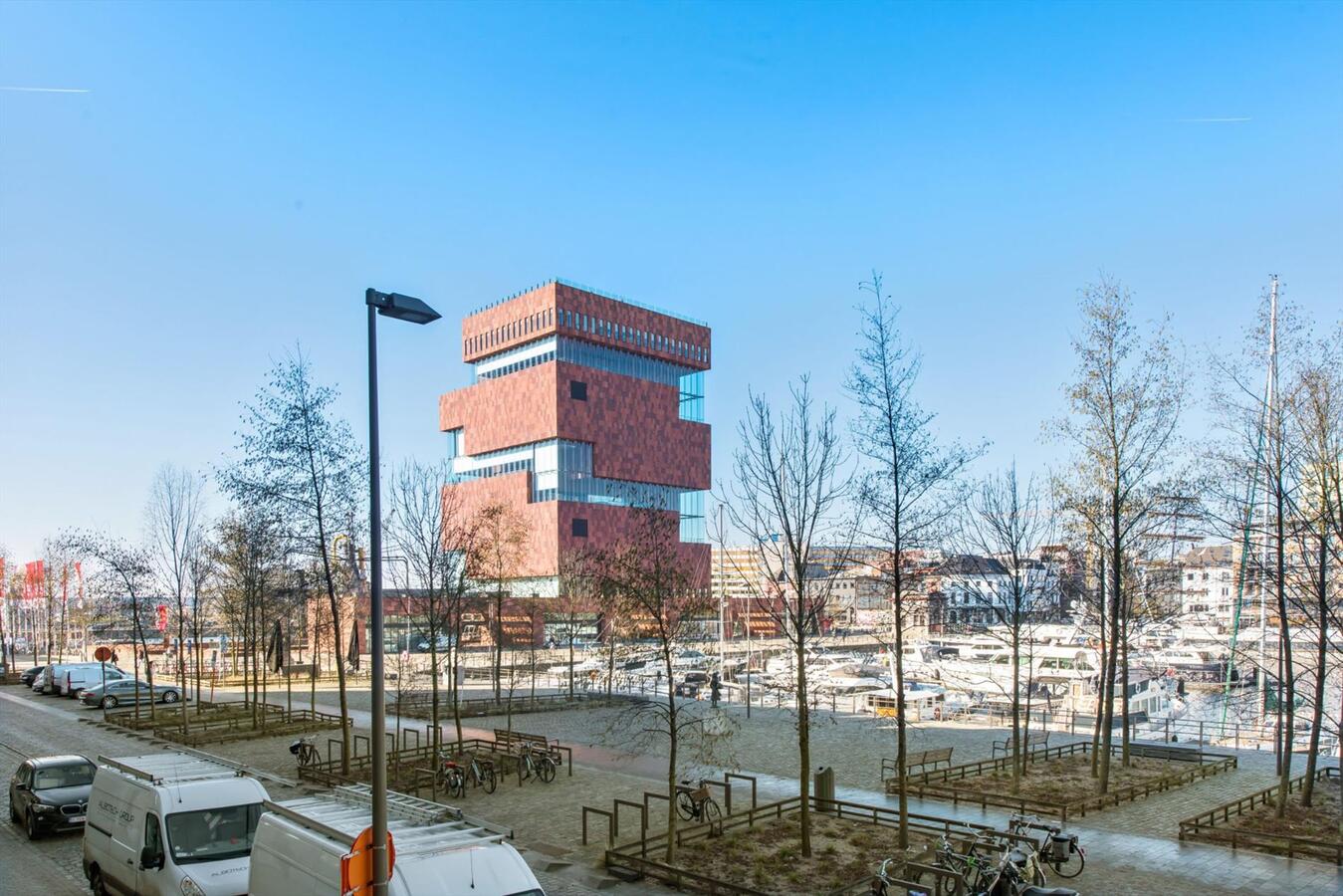 Uniek appartement met tuin op de mooiste locatie van Antwerpen 