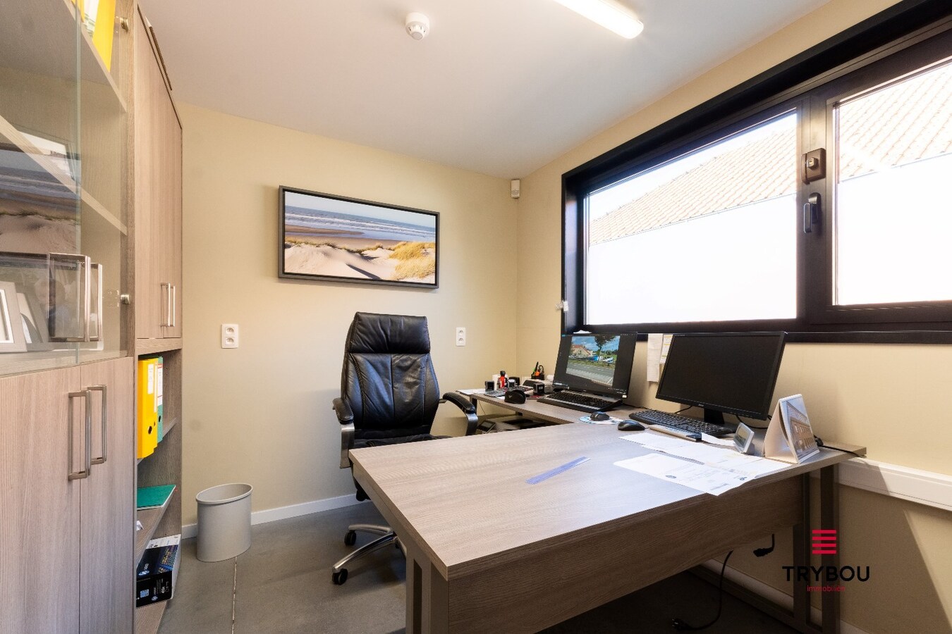 Commercieel pand met woonmogelijkheden op uitstekende ligging 