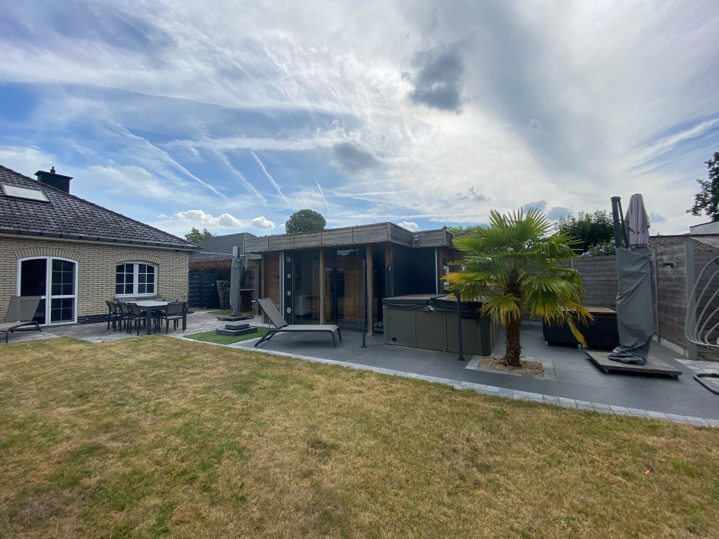 Residentieel gelegen woning met tuin en garage op 755 m² in de Bilkhage! 