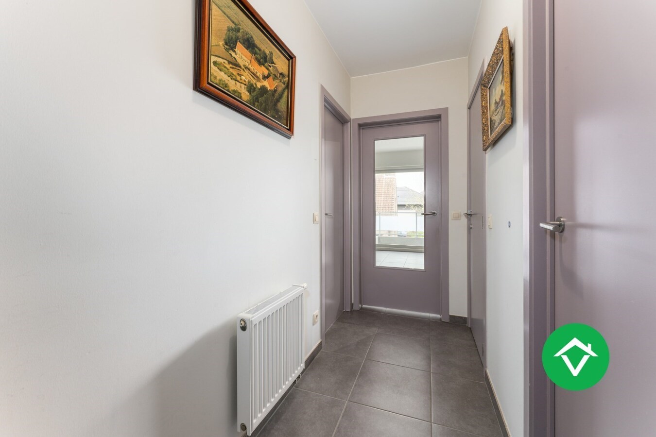 Instapklaar appartement met 2 slaapkamers en grote terrassen te Leke 