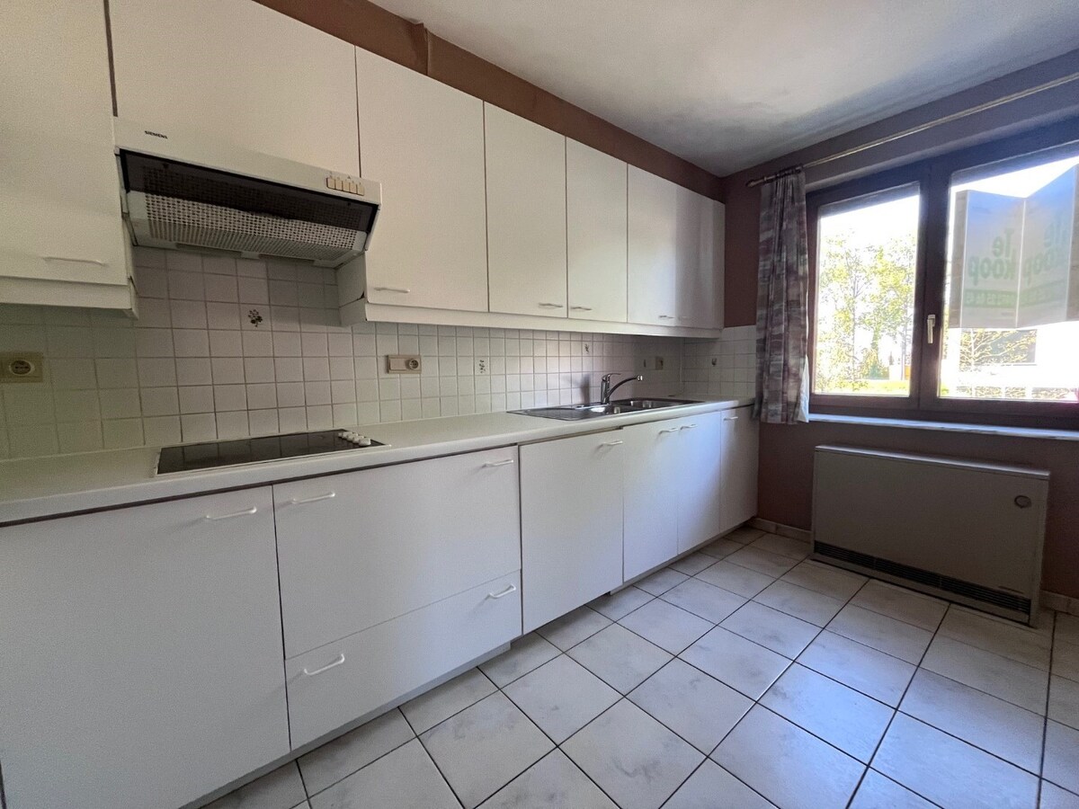 Bijzonder goedgelegen, ruim 3-slaapkamer-appartement met riant zonneterras 