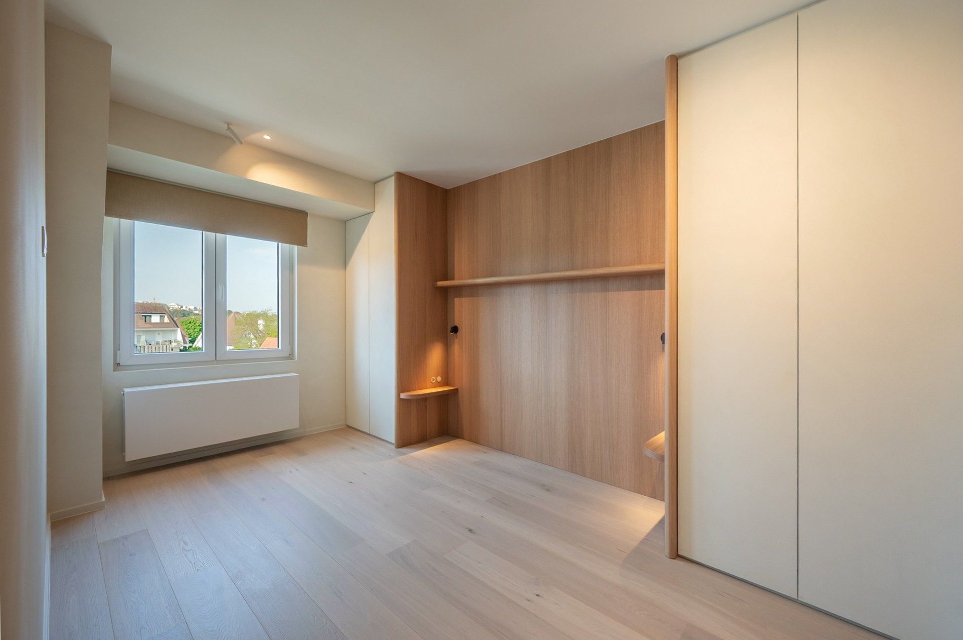 Klassevol appartement gelegen in een charmante villaresidentie in het Zoute. 