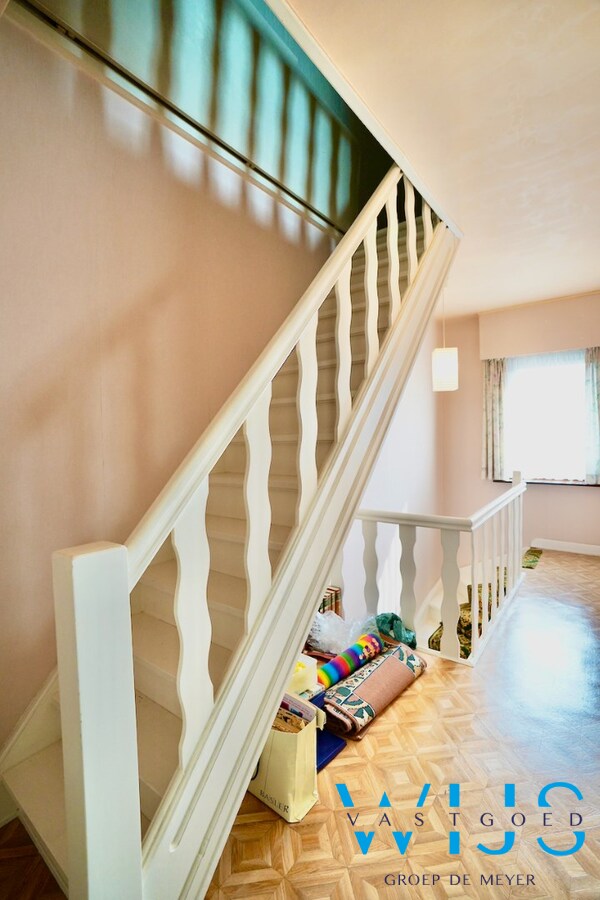 Stevig woonhuis centraal in Ertvelde ! 