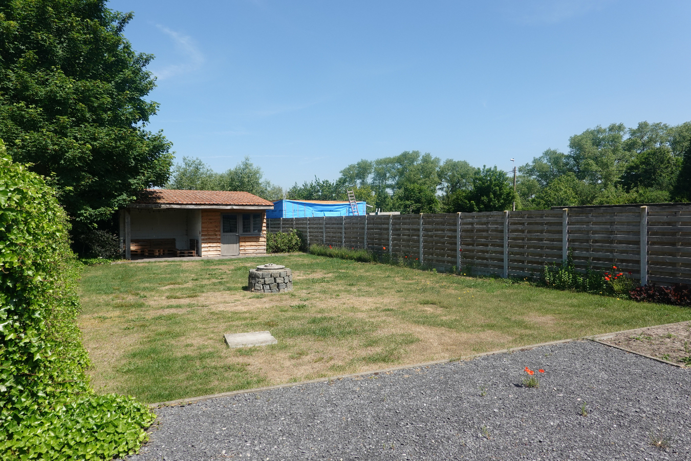 Knusse woning met grote tuin 
