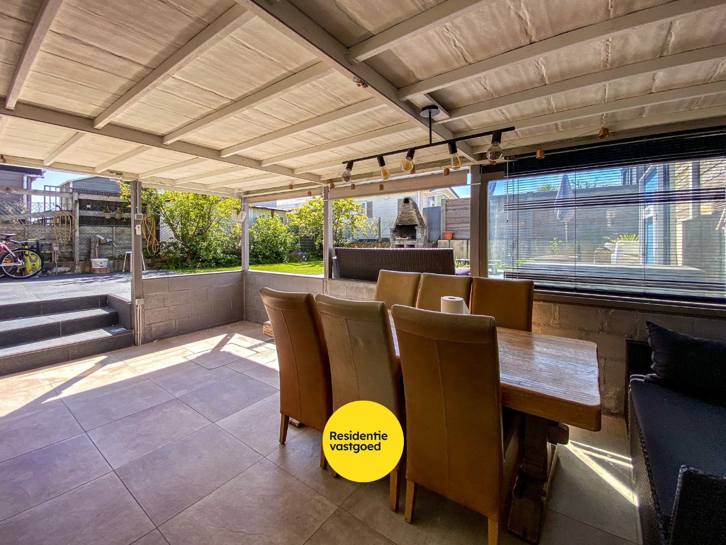 Instapklare woning gelegen op 330m² te Oostduinkerke. 