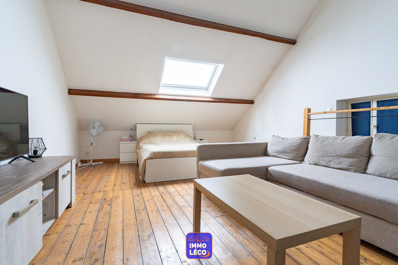Maison d’habitation rénovée avec 3 chambres et grande terrasse. 