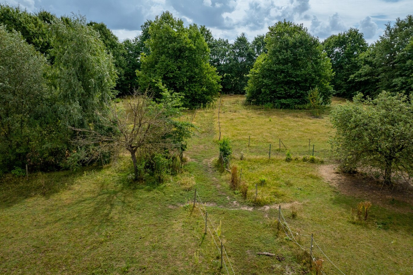 Karaktervolle hoeve met weides op ca. 2ha te Herk-de-Stad 
