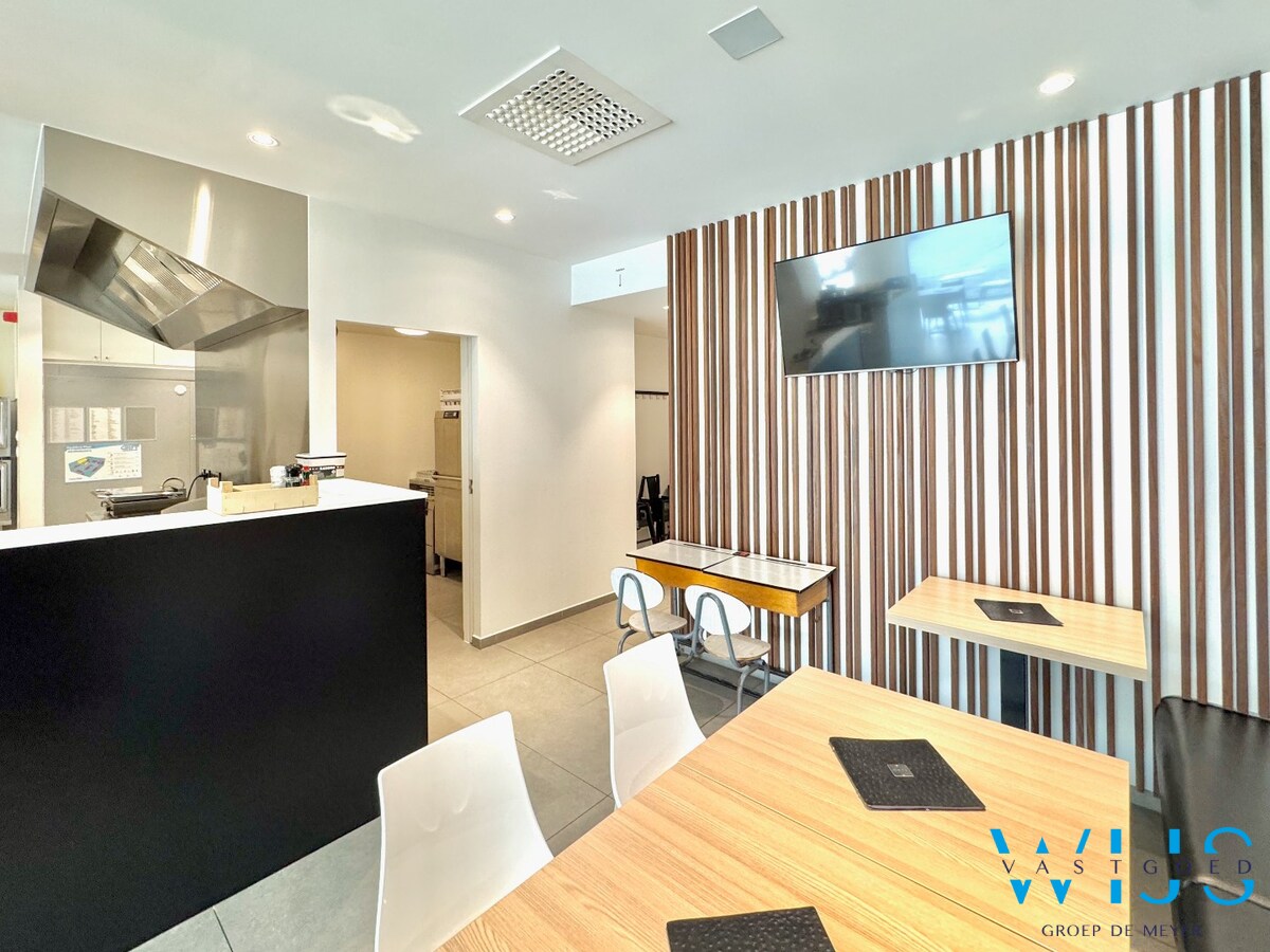 Instapklaar handelspand/lunchzaak in hartje Wachtebeke ! 