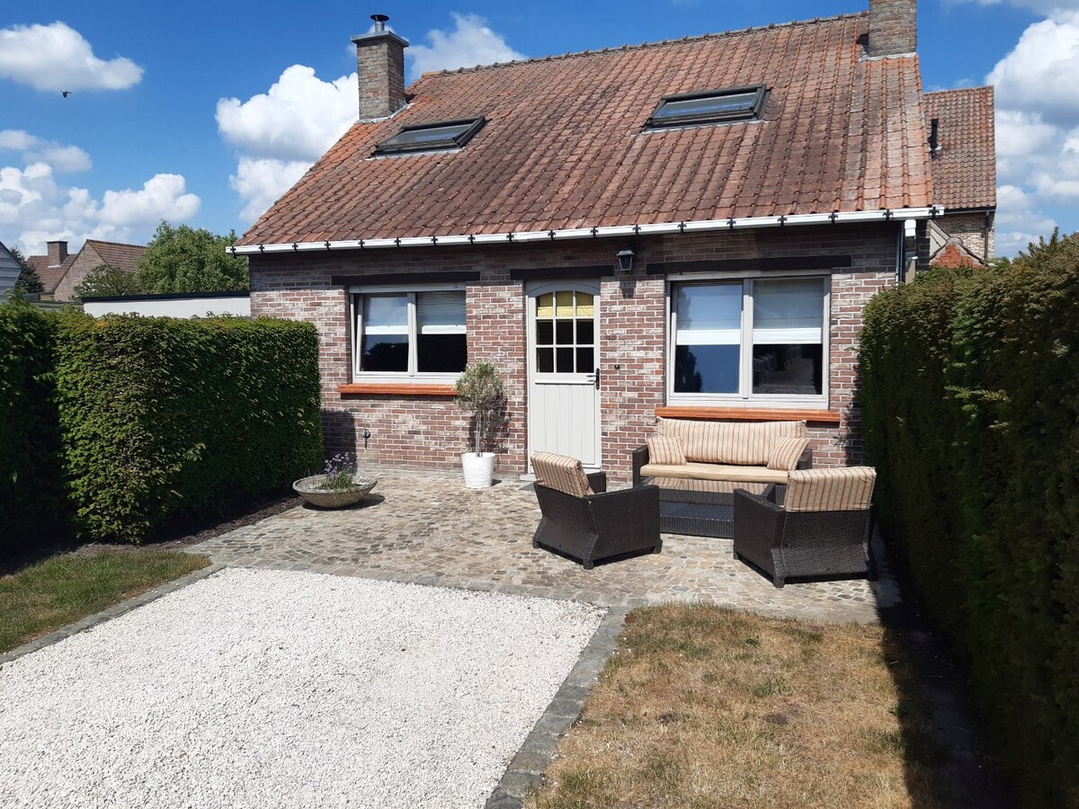 Gezellig en rustig wonen in Semmerzake. 