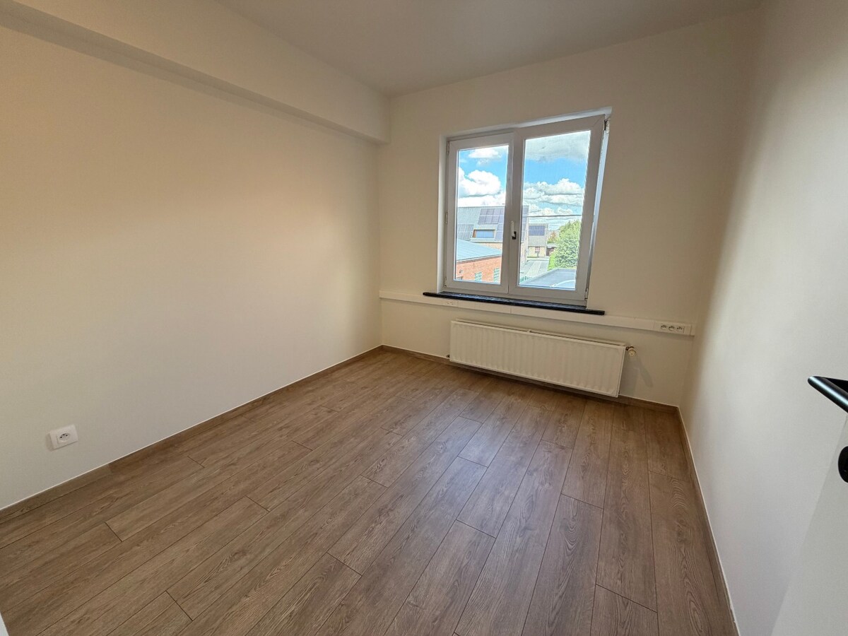 Ruim 3-slpk-appartement mét terras te Gavere-Asper 