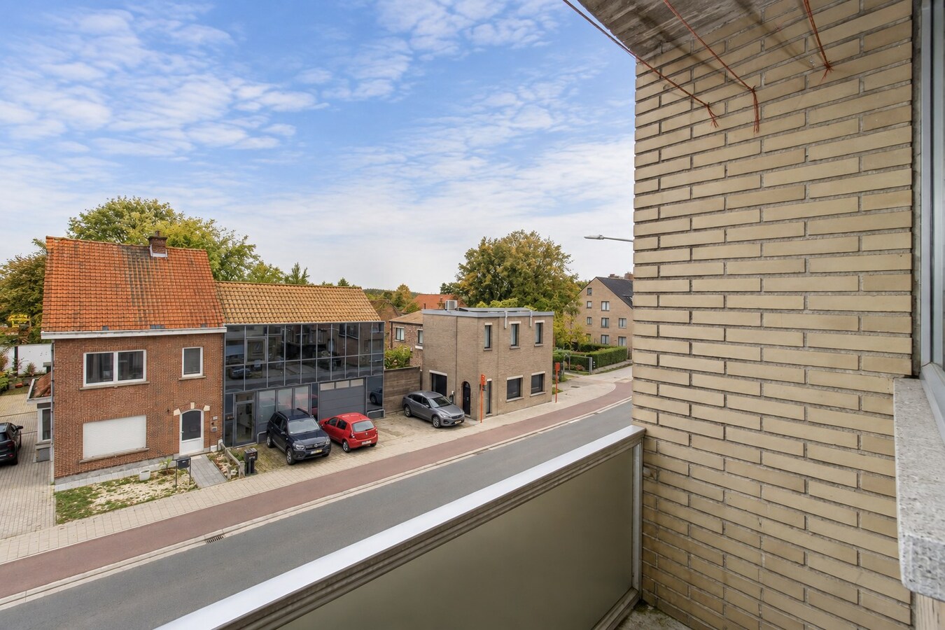 Te koop: Lichtrijk en instapklaar 2-slaapkamerappartement met terras en EPC-label C op gunstige ligging in Sint-Niklaas! 