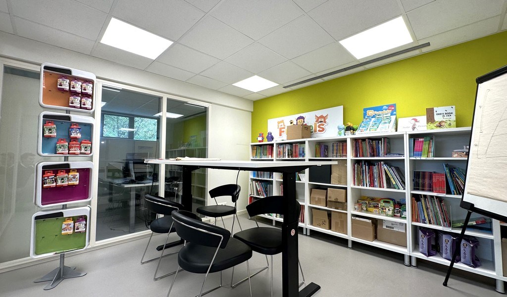 Instapklare kantoren te huur aan afrit E40 in Drongen