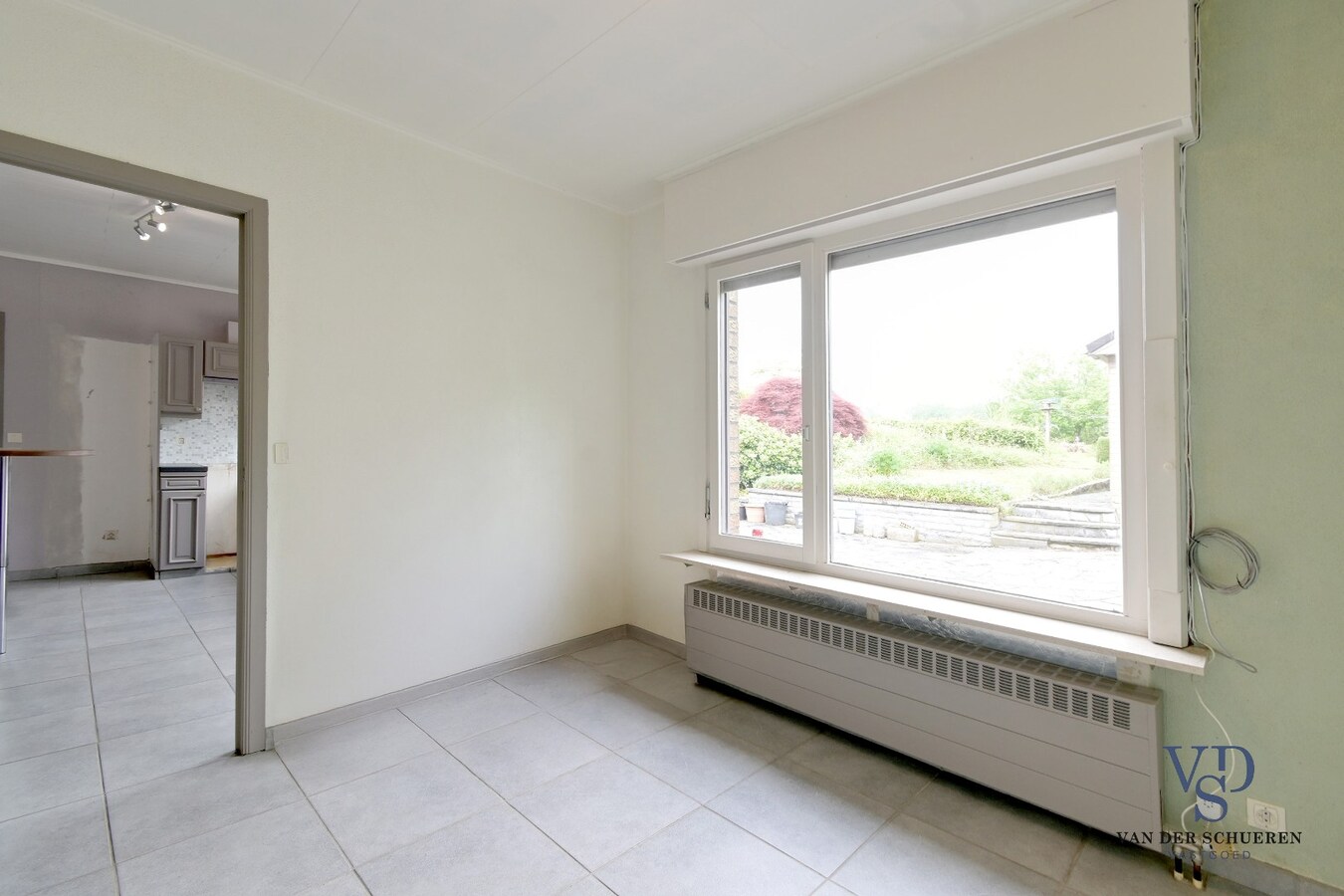 Goedgelegen bungalowwoning te Moerbeke. 