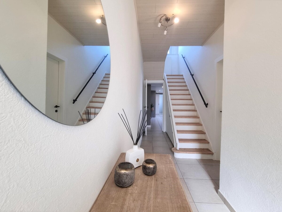 Volumineuze, lichtrijke, zeer mooie gezinswoning met tuin - Heist 