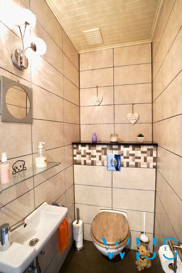 Bungalow met zwembad &amp; bijgebouw te Ertvelde ! 