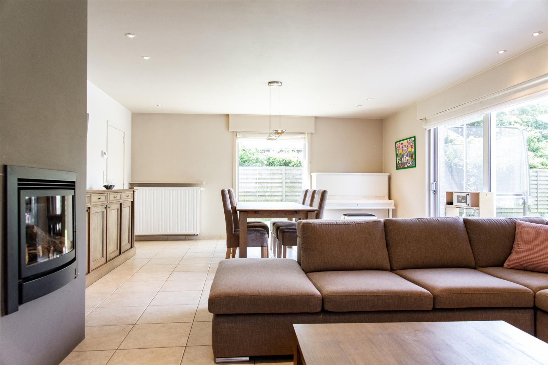 Energiezuinige woning met 5 slpks (mogelijkheid 6) rustig gelegen te Maldegem Kleit 