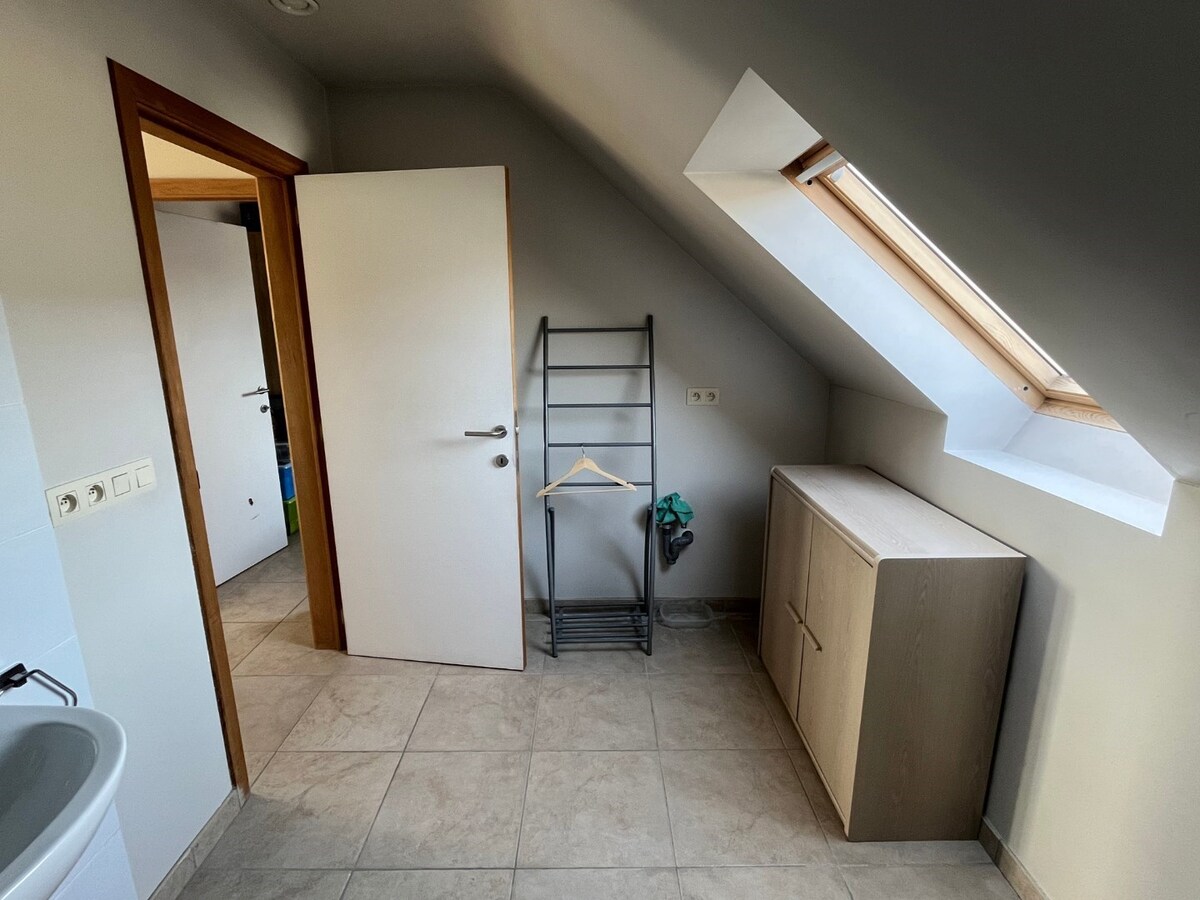 Ruim en goed gelegen 1 slaapkamer appartement! 